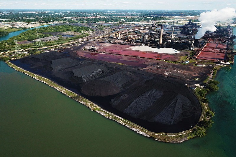 煤矿和矿渣堆，胭脂河，密歇根州